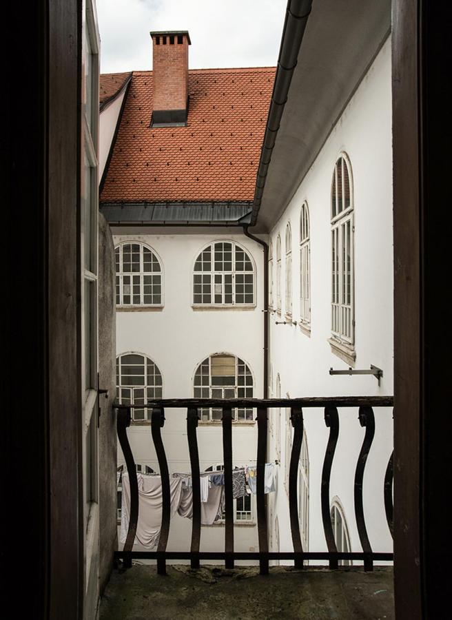 Apartment Breg - Old Town River Любляна Екстериор снимка